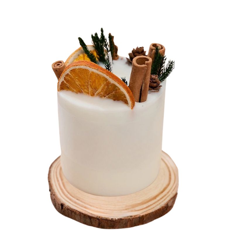 Bougie Parfumée Fleur Sèche Pilier Romantique sur fond blanc.