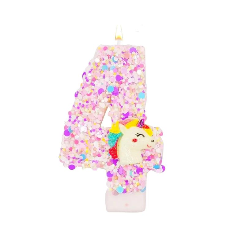 Bougie Anniversaire Licorne Explosion de Paillettes, le chiffre de la bougie est le 4. De couleur rose et sur fond blanc.