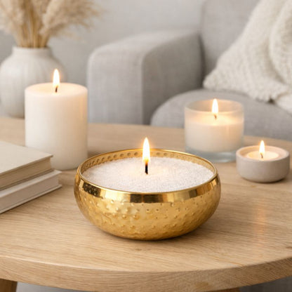 Bougie Cire Perle Blanche bol doré décoration intérieure ambiance chaleureuse.