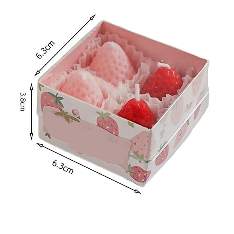 Bougie Décorative Fruit Fraise, avec ses dimensions et sur fond blanc.