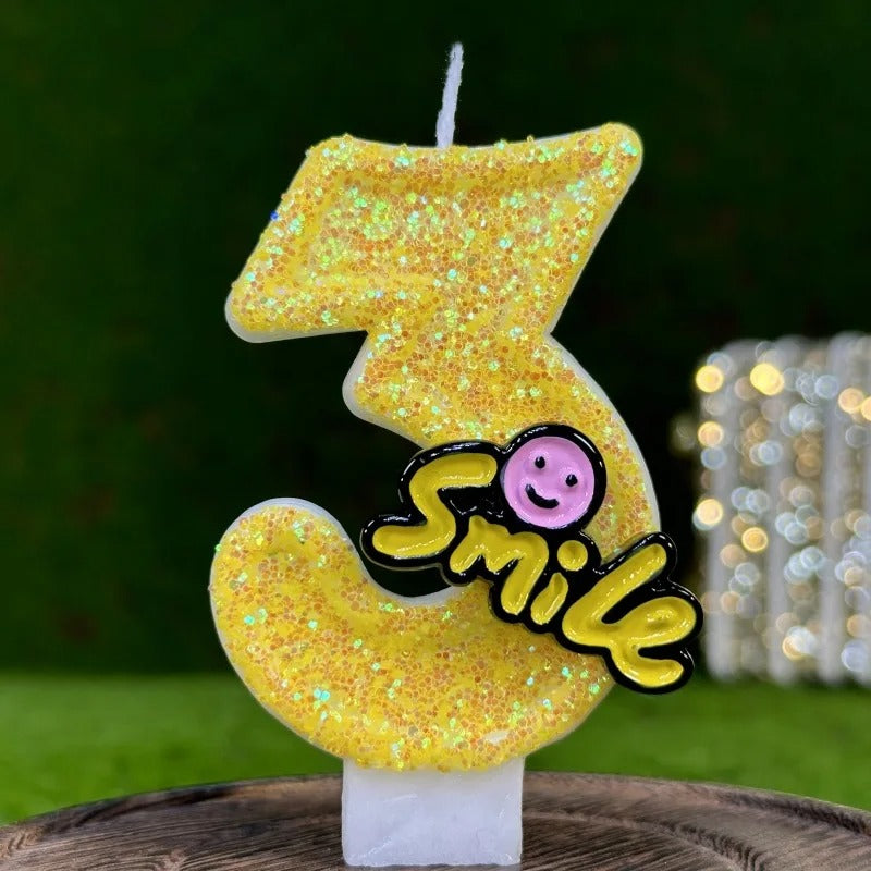 Bougie Fun Jaune Pétillante. Le chiffre est le numéro 3.