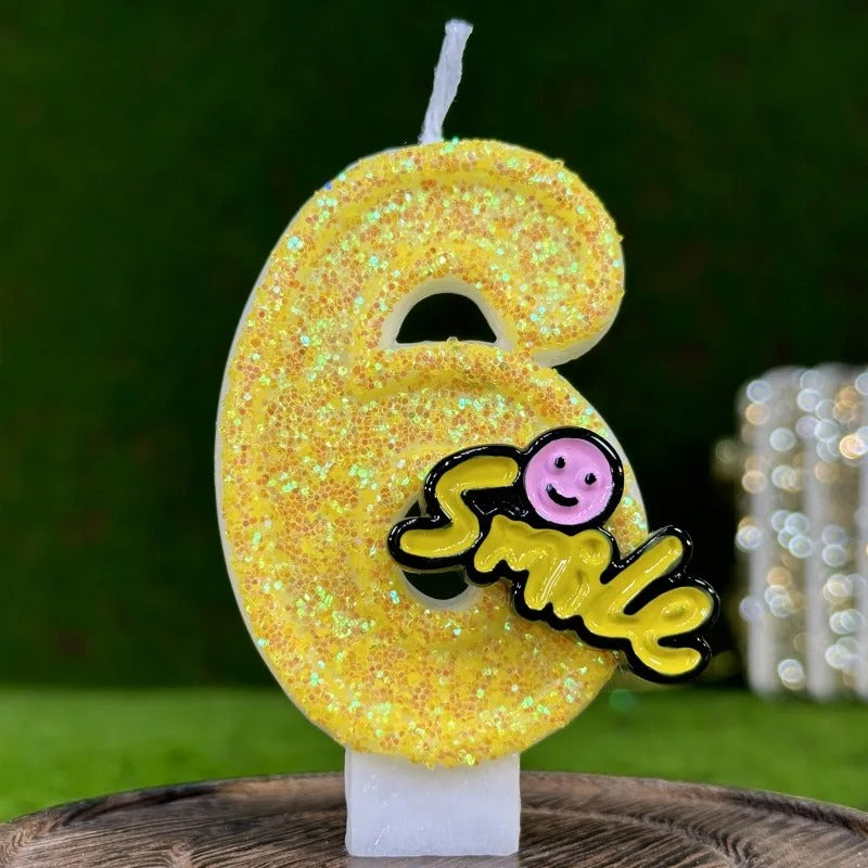 Bougie Fun Jaune Pétillante. Le chiffre est le numéro 6.