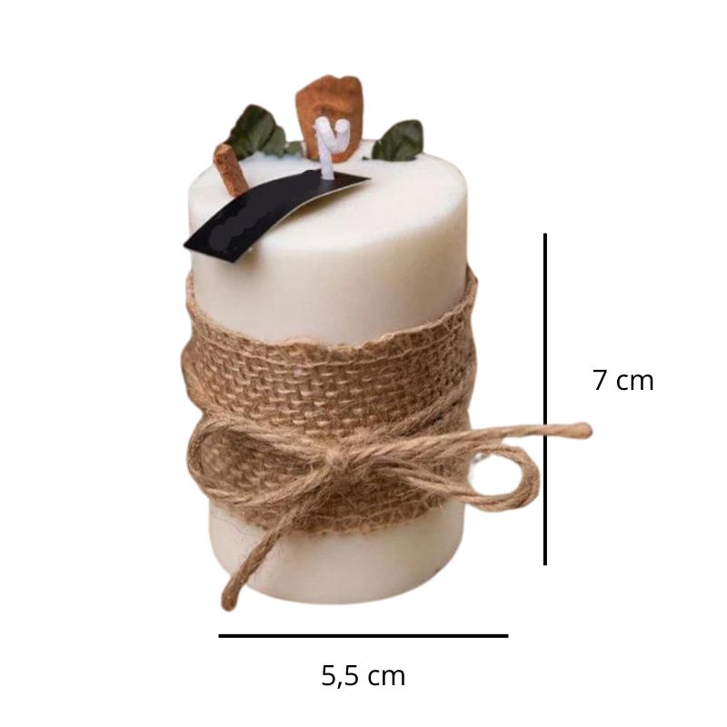 Bougie Parfumée Fleur Sèche Pilier Romantique Chic, avec ses dimensions et sur fond blanc.