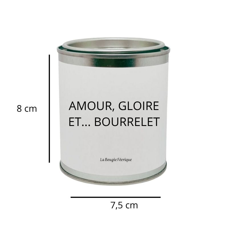 Bougie Personnalisée "Amour Gloire et Bourrelet", avec ses dimensions et sur fond blanc.