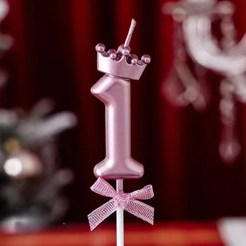 Bougie Rose Chic et Couronnée, le chiffre de la bougie est le 1.