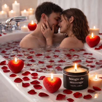 Bougie Saint Valentin Coffret Coquin, deux amoureux sont dans une baignoir, dans une ambiance romantique et il y a les bougies posées sur le rebord.