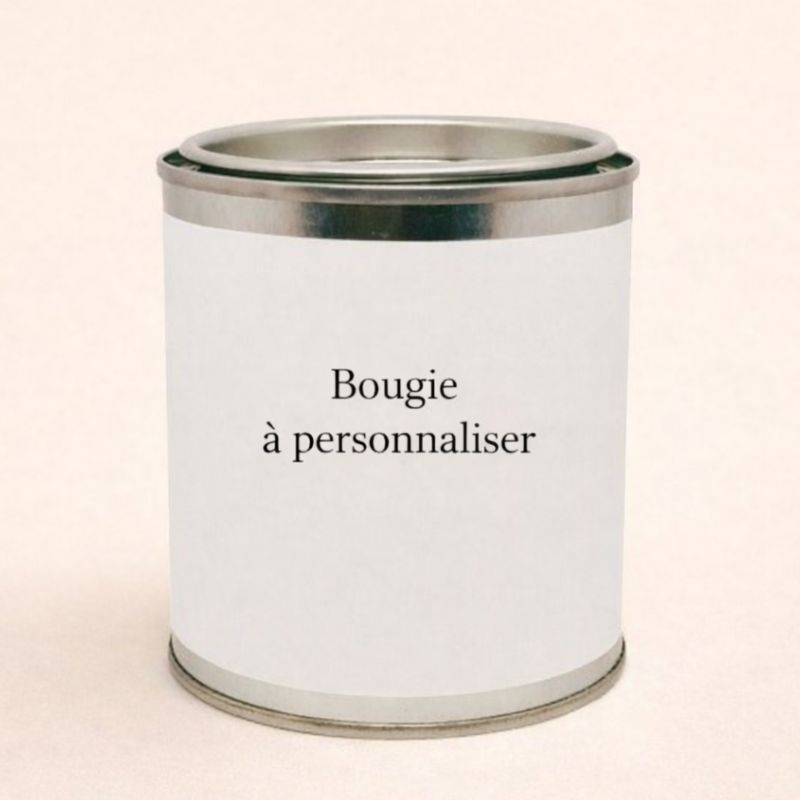 Bougie Saint Valentin à Personnaliser, le contenant est fermé et un message à personnaliser sur fond beige clair.