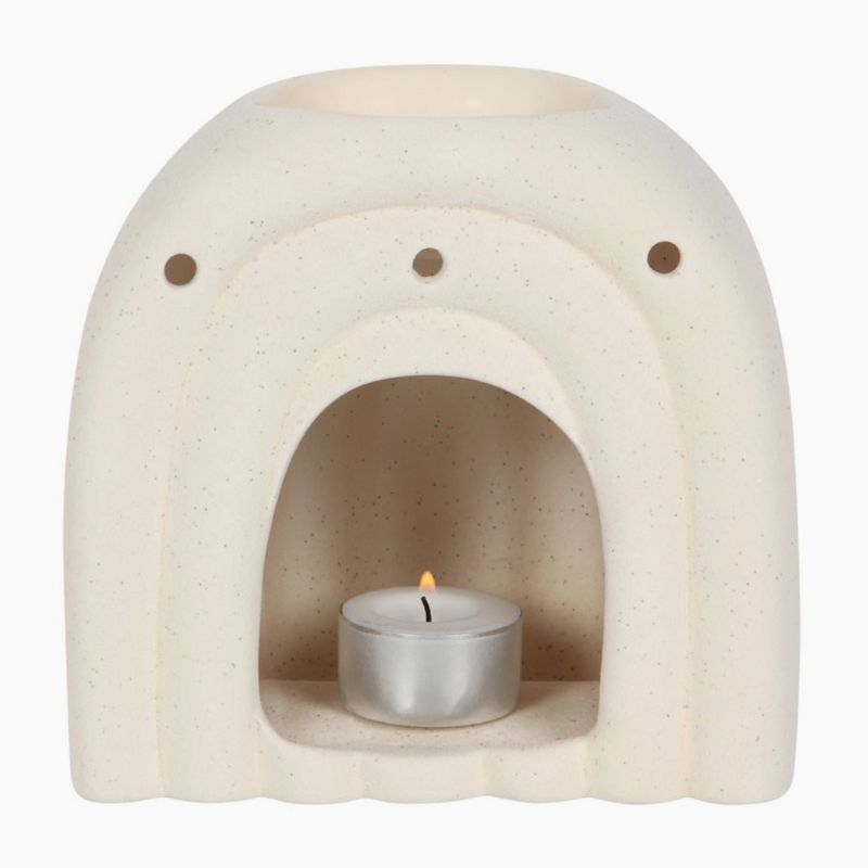Brule Parfum XL Arc Déco Chic, visuel de l’arrière du brûleur, avec une bougie chauffe plat à l’intérieur et sur fond blanc.