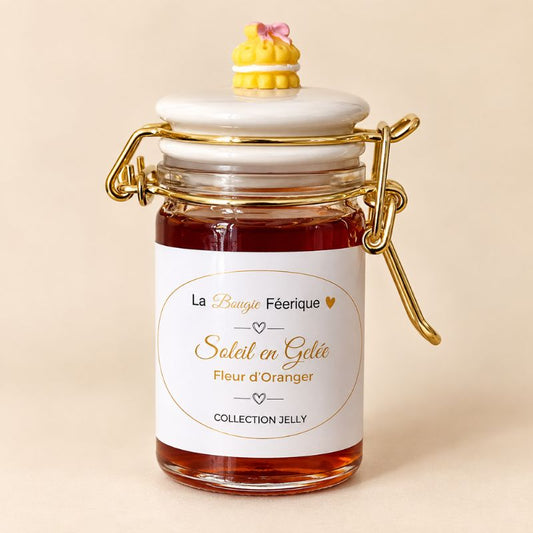 Fondant Parfumé Fleur d’Oranger – Soleil en Gelée en pot en verre sur fond beige clair.