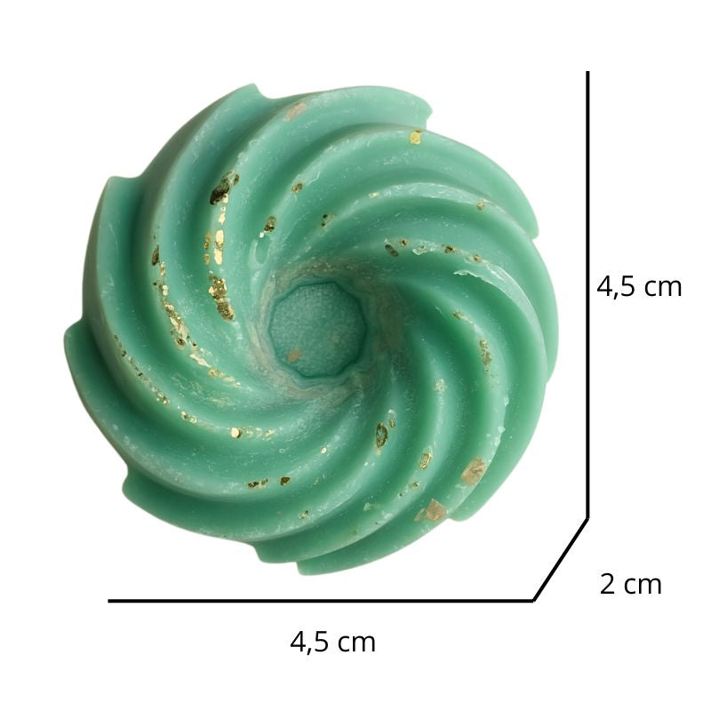 Fondant Parfumé Spirale Sapin de Noël, avec ses dimensions et sur fond blanc.