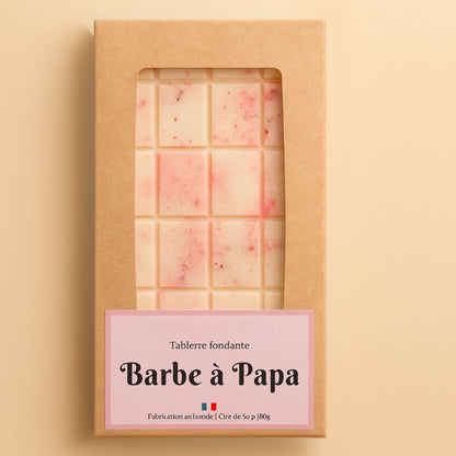 Fondant Parfumé Tablette Barbe à Papa, de couleur beige et rose, en forme de tablette et sur fond beige clair.
