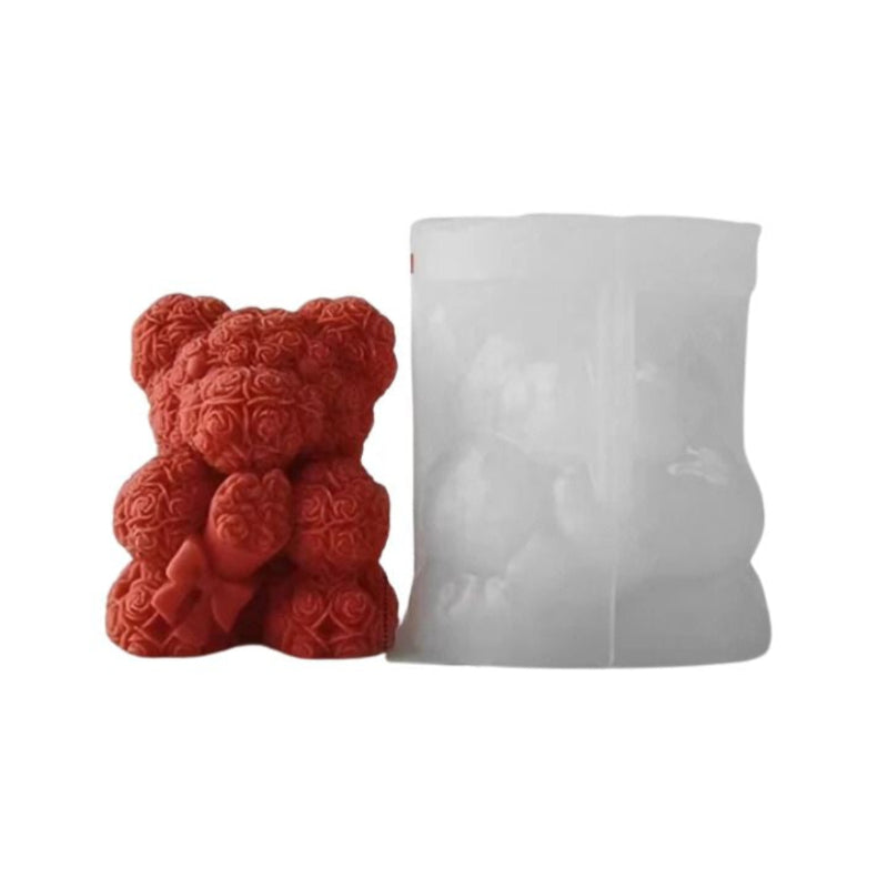 Moule Silicone Design Ourson Craquant, avec sa bougie en démonstration et sur fond blanc.