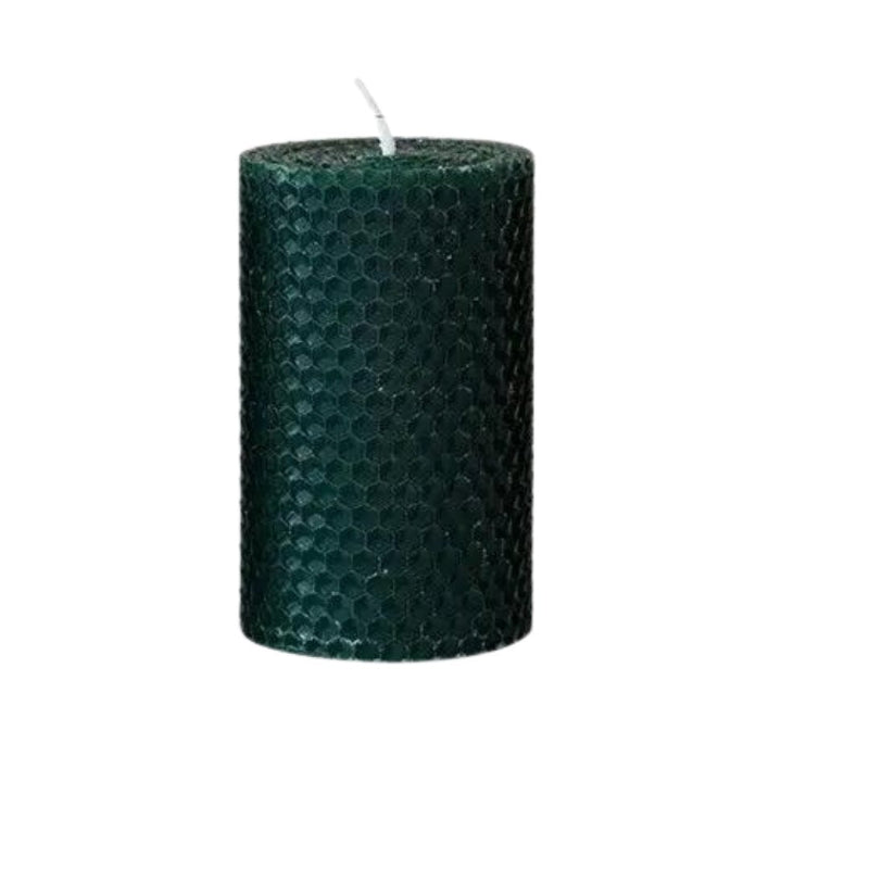 Bougie Décorative Pilier Cire d'Abeille Verte et sur fond blanc.
